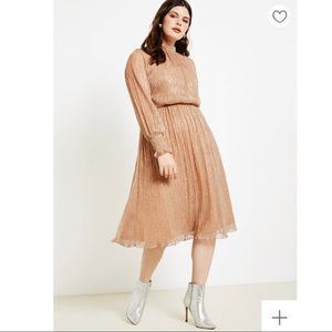 Eloquii Plus Size Champagne Midi Dress (22)